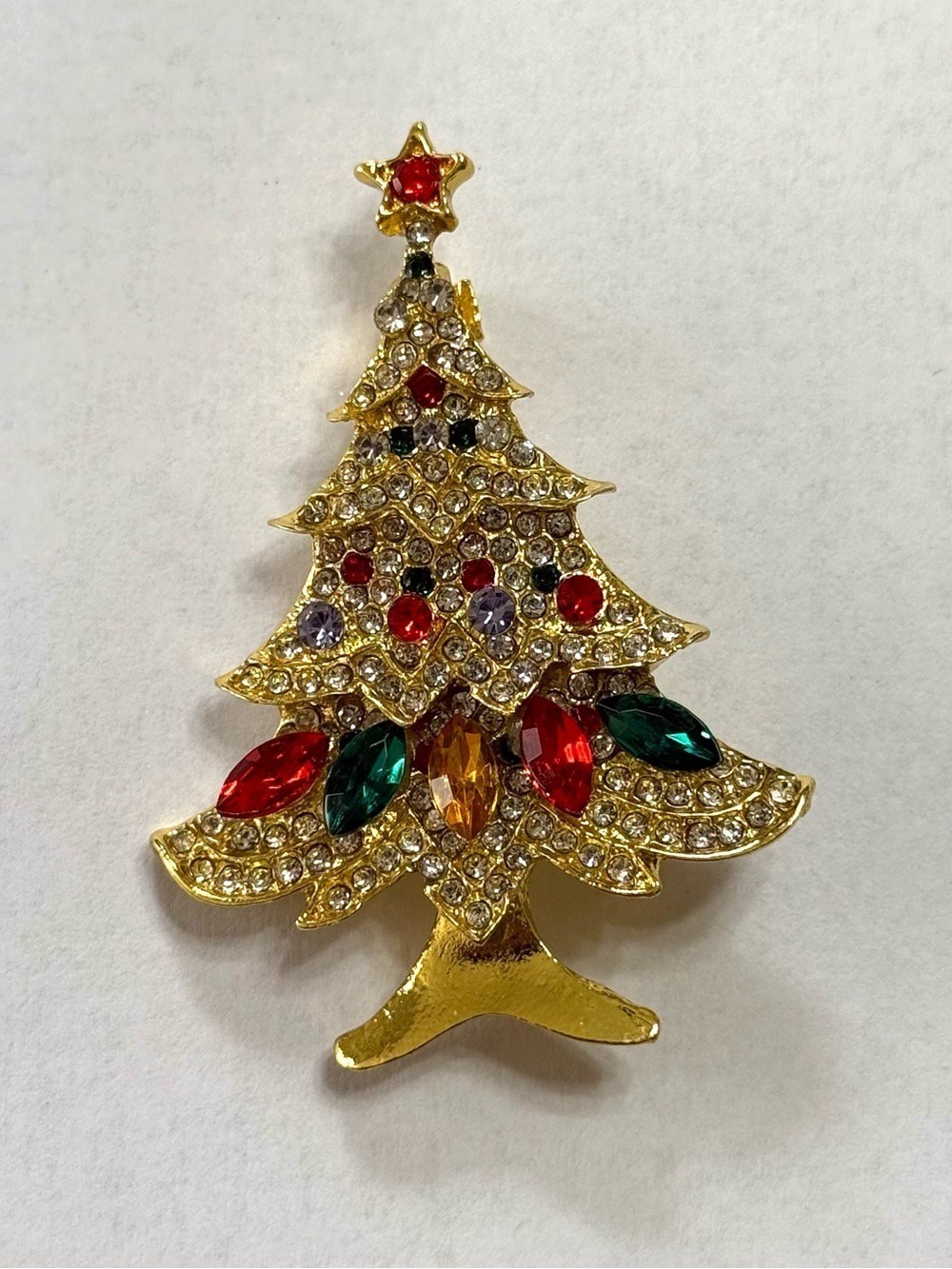 Gold-Tone Red Green Clear Crystal Christmas Tree Brooch New